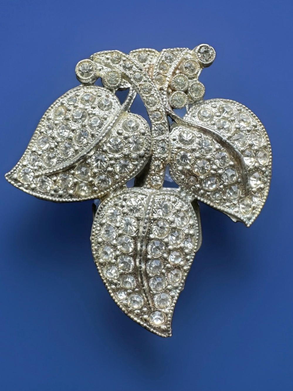 1930’s Art Deco Pot Metal Signed L/N Little Nemo Rhinestone Leaves Dress Clip